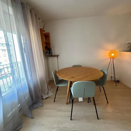Tour Eiffel Lecourbe Apartament